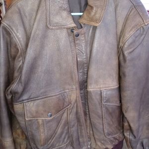 Vintage antique hundred percent leather size medium men's jacket